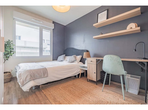 Move into this cozy 12 m² coliving room available for rent… - Apartments