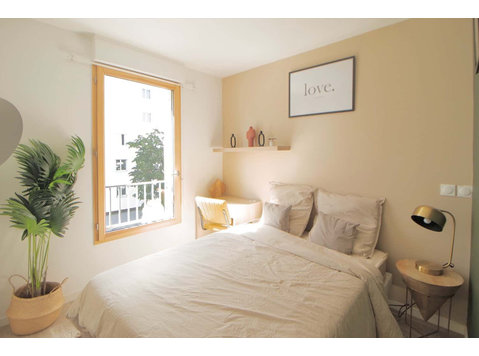 Move into this sophisticated 9 m² room in coliving in… - Διαμερίσματα