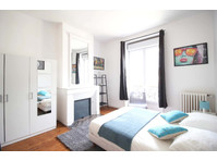 Spacious and welcoming room  16m² - Apartments