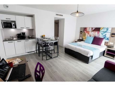 Studio meublé pour 1 à 3 personnes de 31 m2 - Apartmány