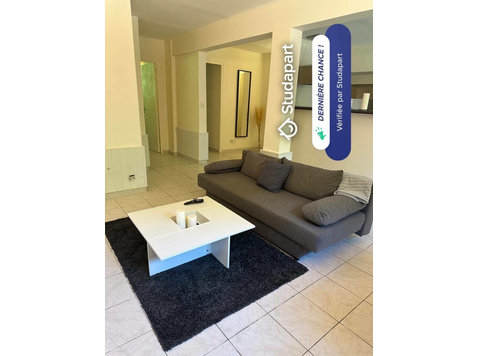 T3 cosy avec place de parking, situé dans une résidence… - À louer