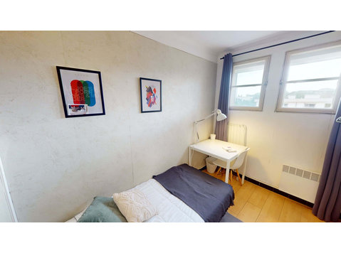 Chambre dans le 157 boulevard Charles Warnery - Apartments