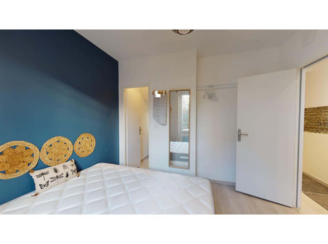 Chambre 1 - Seysses PE - Apartments
