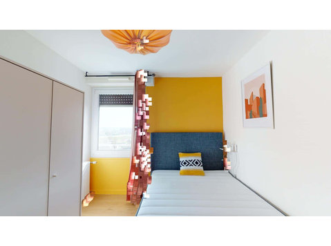 Chambre 2 - ROQUEMAUREL - Apartments