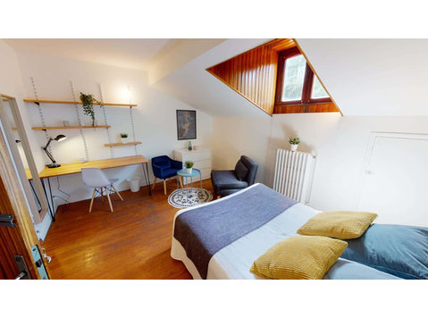 Chambre dans le 6 bis bd du Maréchal Leclerc - Apartments