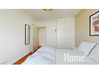 Nanterre shared accommodation - 99m2 - 5 bedrooms - Flatshare