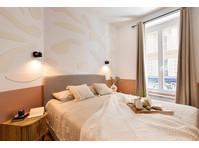2 bedrooms in Batignolles - For Rent