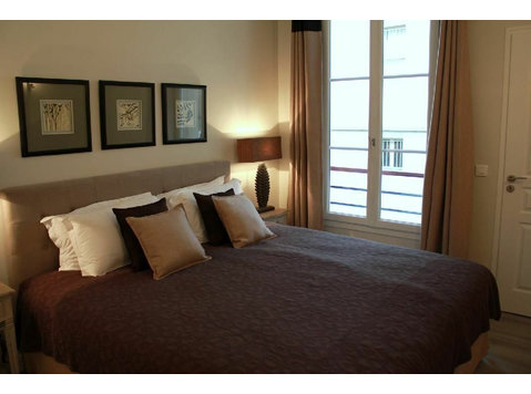 Apartment 2 rooms - 40m² - Champ de Mars - For Rent