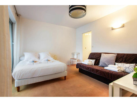 Central and modern studio in the 10th arrondissement of… - 	
Uthyres