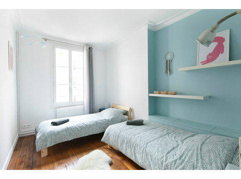Charming 2 Bedroom Apartment Rue Lemercier - Kiralık