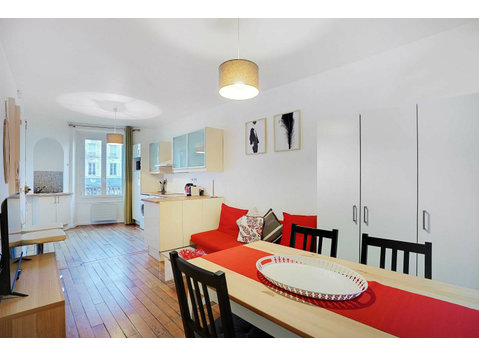 Charming Apartment: Open Kitchen, Cozy Living, and Modern… - Kiralık