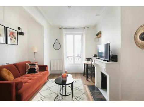Charming, cozy & neat studio in Montmartre - Til Leie