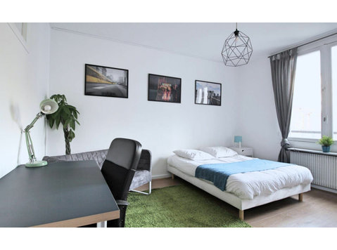 Co-living : Very large 18m² bedroom - De inchiriat
