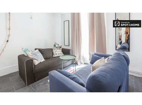 Equipped room in apartment in Arrondissement 18, Paris -  வாடகைக்கு 