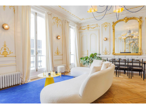 Exceptional Apartment in Montmartre | Elegance and Charm in… - השכרה