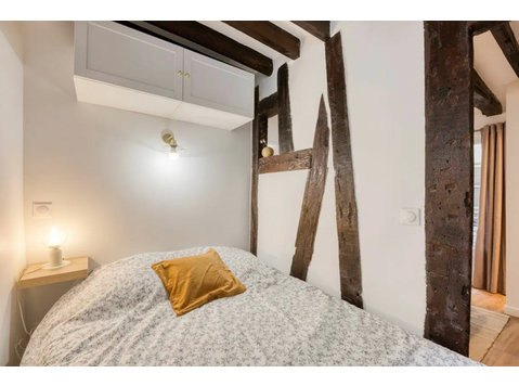 Furnished apartment - 1-BR - RIVOLI/SAINT-PAUL - For Rent