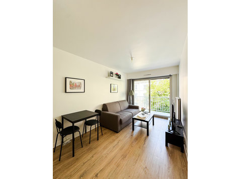 Modern & Elegant studio with balcony - Под Кирија