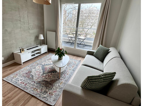New and carefully furnished two-room apartment with a… - À louer