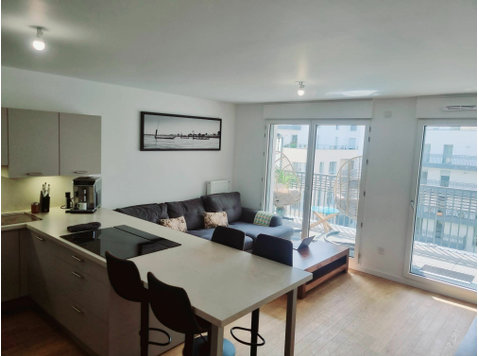 New furnished apartment for rent Rueil-Malmaison - Do wynajęcia