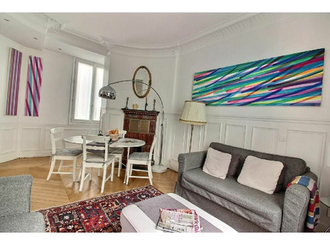 Rental Furnished apartment - 3 rooms - 70m² - St Lazare - 出租