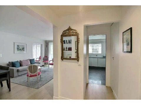 Rental Furnished flat - 2 rooms - 55 m² - Auteuil - St… - For Rent