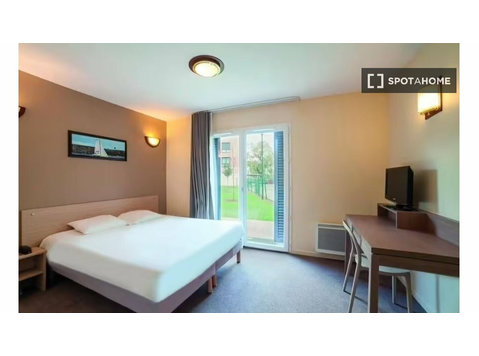 Residenz zu vermieten in Magny-les-Hameaux, Paris - Zu Vermieten