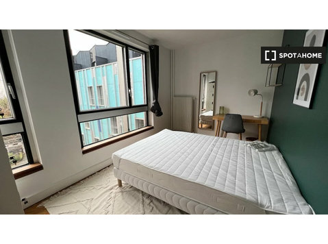 Alugo quarto em apartamento de 3 quartos em Necker, Paris - Aluguel