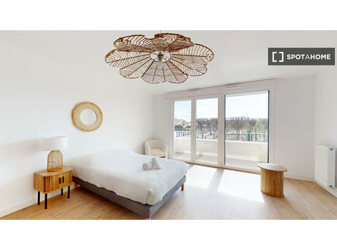 Chambre dans appartement à louer aux Berges de Seine-Beaujon - À louer