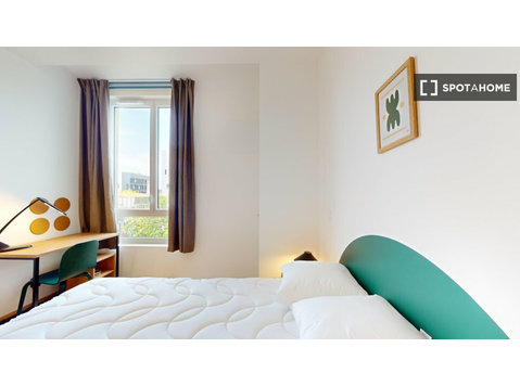 Chambre en colocation à louer à Grand Centre, Paris. - À louer