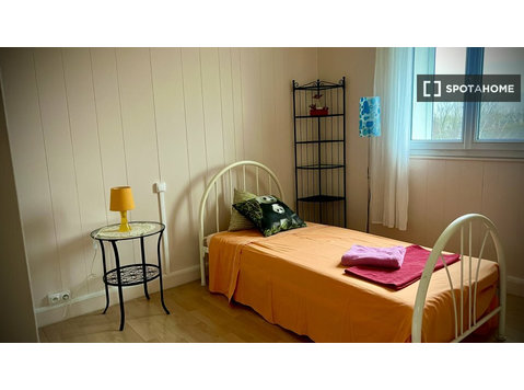 Pokój we wspólnym mieszkaniu w Soisy-sous-Montmorency - Do wynajęcia