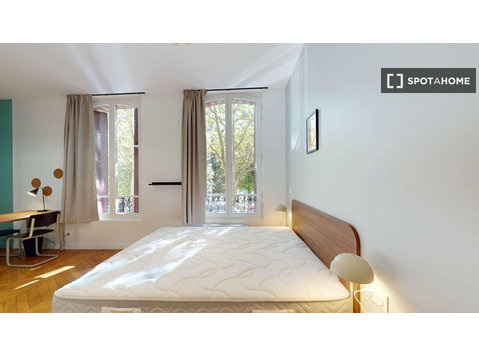 Chambre en colocation à louer à Grand Centre-Ville, Paris - À louer