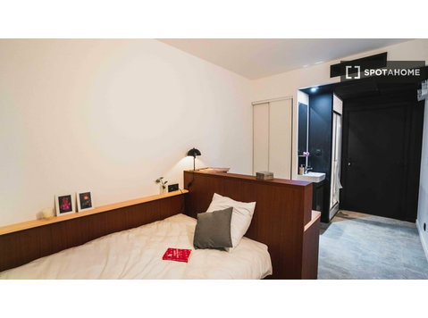 Rooms for rent in  in Noisy-Le-Grand - De inchiriat