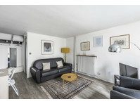 Flatio - all utilities included - Triplex Invalides -… - In Affitto