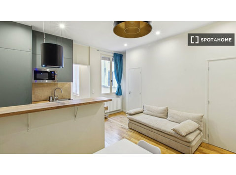 Appartamento con 1 camera da letto in Rue du Faubourg… - Appartamenti