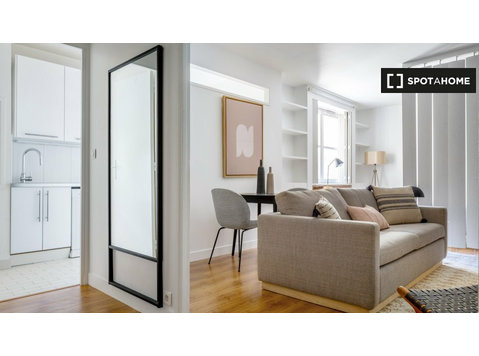 Apartamento de 1 quarto para alugar em 3Ème Arrondissement,… - Apartamentos