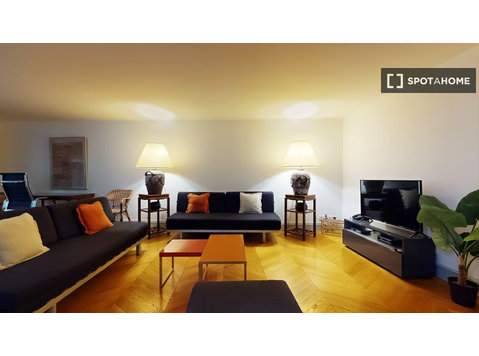 1-bedroom apartment for rent in 8Ème Arrondissement , Paris - Apartments