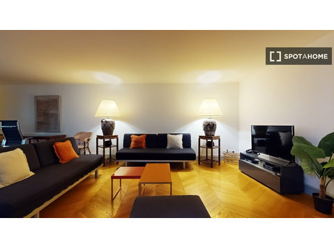 1-Zimmer-Wohnung zu vermieten in 8Ème Arrondissement, Paris - Wohnungen