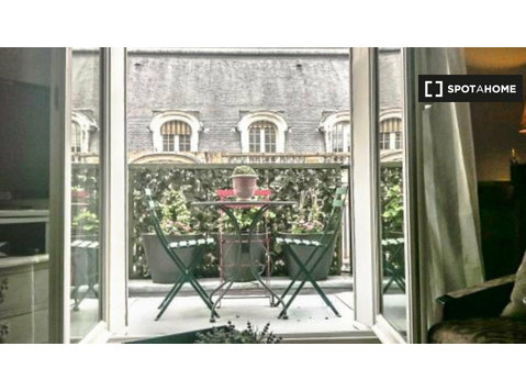9. bölgede kiralık 1 yatak odalı daire, Paris - Apartman Daireleri