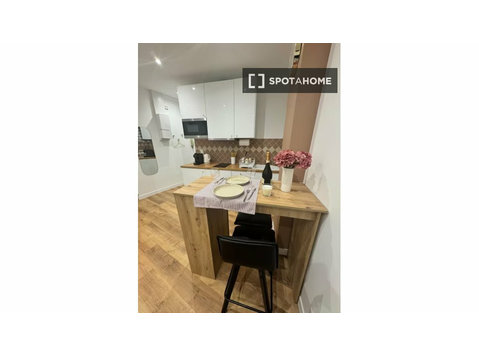 Apartamento de 1 dormitorio en alquiler en el centro de… - Pisos