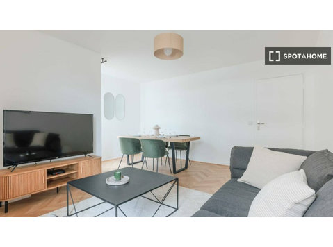 1-bedroom apartment for rent in Courbevoie, Paris - شقق