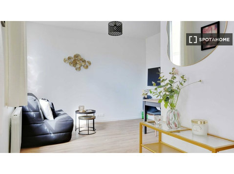 Apartamento de 1 quarto para alugar em Levallois-Perret,… - Apartamentos