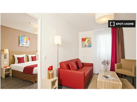 1-bedroom apartment for rent in Nanterre - อพาร์ตเม้นท์