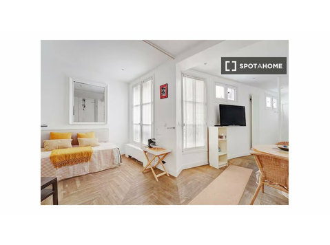 1-bedroom apartment for rent in Odéon, Paris - 	
Lägenheter