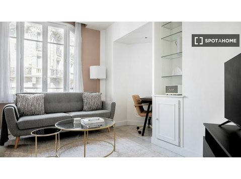 1-pokojowe mieszkanie do wynajęcia w Ternes w Paryżu - Mieszkanie
