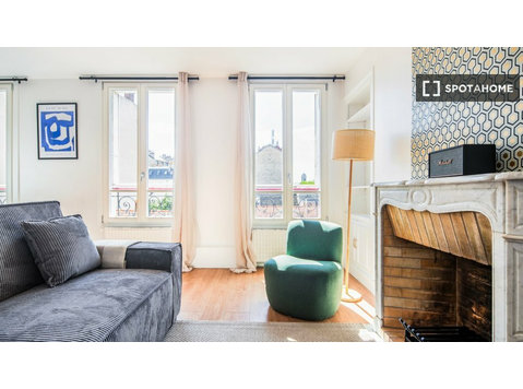 Appartement 1 chambre à louer aux Invalides, Paris. - Appartements