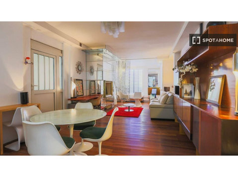 1-bedroom flat for rent in République-Saint-Ambroise, Paris. - Apartments