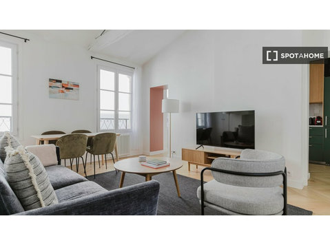 2-bedroom apartment for rent in 10Th Arrondissement, Paris - Apartamente