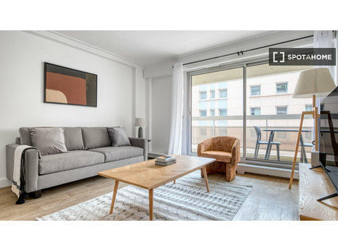 Paris 15. Bölge'de kiralık 2 yatak odalı daire - Apartman Daireleri