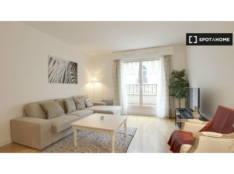 Paris'te 16 odalı 2 yatak odalı daire, Paris - Apartman Daireleri
