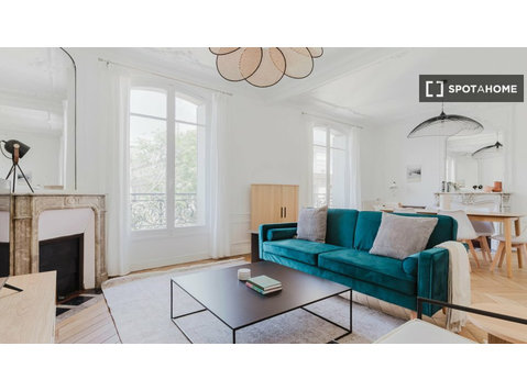 2-bedroom apartment for rent in Arc De Triomphe, Paris - Apartments